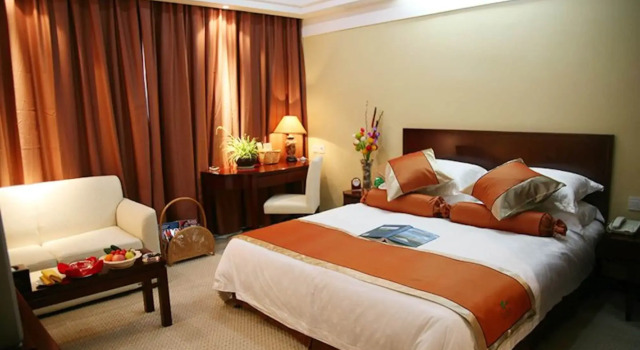 Chizhou Dajiuhua Hotel, Book Hotel 4-stjernede hoteller i Chizhou, 4*