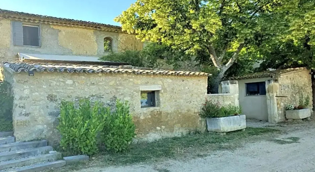 Bastide Bellugue Maison dhôtes réseau Bienvenue à La Ferme à 3 minutes de Lourmarin, Забронировать Отель Отели Люберон 3 звезды, 3*
