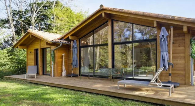 Коттедж Large and bright house with pool in the middle of nature in Orx - Welkeys