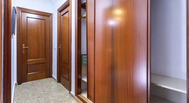 Rentcostadelsol Malagueta-Canovas, Забронировать Отель Малага Коста-дель-Соль, рядом с Муэлье Уно