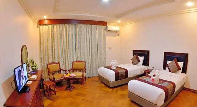 Двухместный номер Deluxe Golden Butterfly Hotel