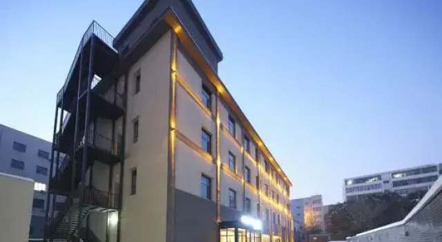 Modern Hotel, Rezerwuj Hotel Urumqi Xinjiang