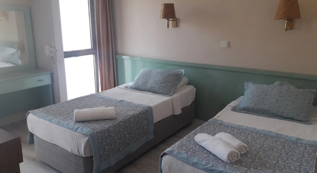 Трёхместный номер Standard с балконом Minay Hotel