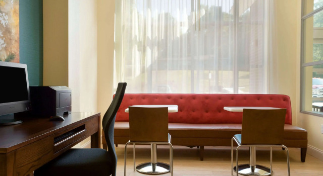 Days Inn & Suites by Wyndham Caldwell, Prenota Hotel Caldwell Ohio