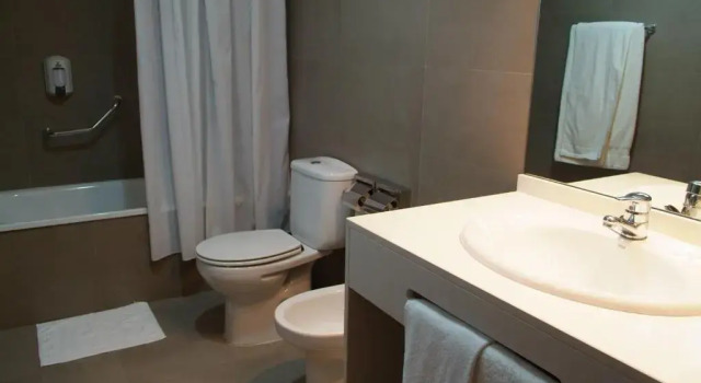 Трёхместный номер Hotel Benetusser