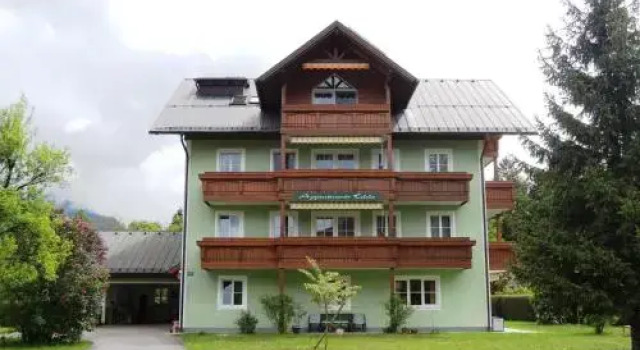 Edda Dobetsberger, Rezerwuj Apartament Hotele w Salzburg z parkingiem, Parking