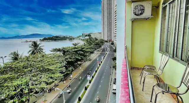 Номер Deluxe Quang Vinh 2 Hotel