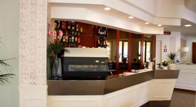 Hotel Astrid, Buchen Sie Hotel Cervia 