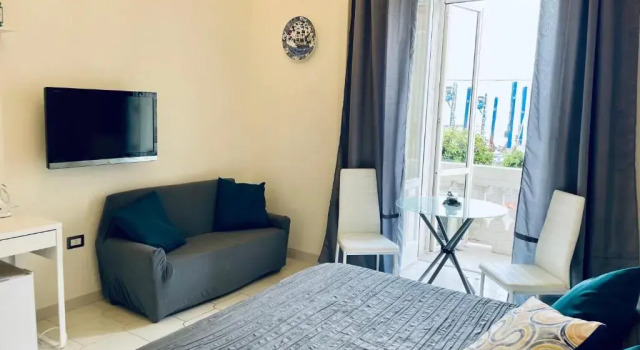 Номер Deluxe b&b Be Happy Salerno