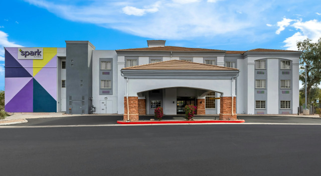 Spark by Hilton Phoenix-Glendale-Peoria, Забронировать Отель Пеория 