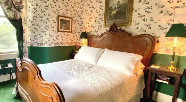 Люкс Four Winds Victorian Venue & Suites