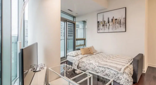 Aoc Suites - Two Bedroom Condo - City/Cn Tower View