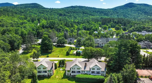 Апартаменты с 3 комнатами с балконом Beautiful Wentworth Golf Club Condo: Balcony & A/C