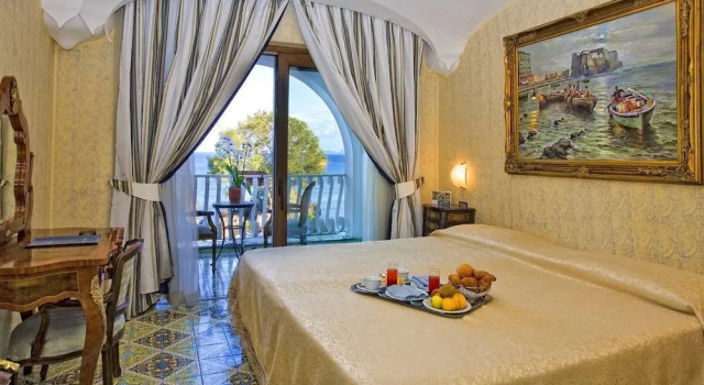 Двухместный номер Deluxe с балконом Strand Hotel Delfini