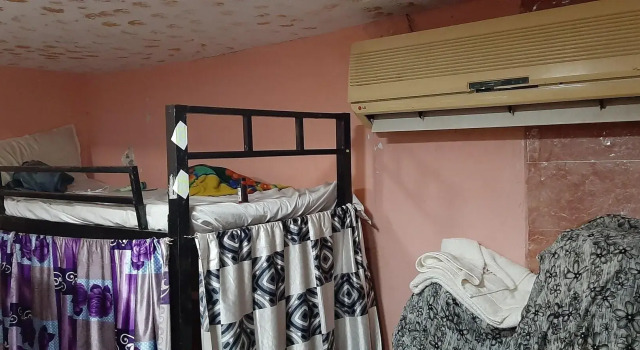 Ashrafi Dormitory AC DELUXE