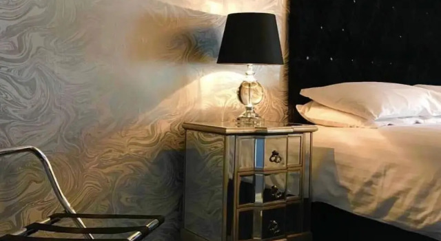 The Lilly Restaurant With Rooms, Prenota Hotel Llandudno Junction 