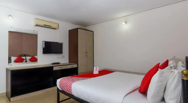 OYO 10039 Beachsides, Varaa Hotelli Candolim Pohjois-Goa