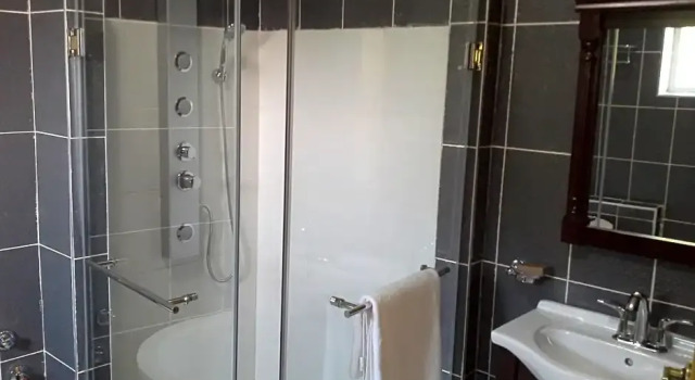 Двухместный номер Standard Tropical Enclave Hotel