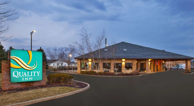 Четырёхместный номер Standard Quality Inn Marshall near I-69
