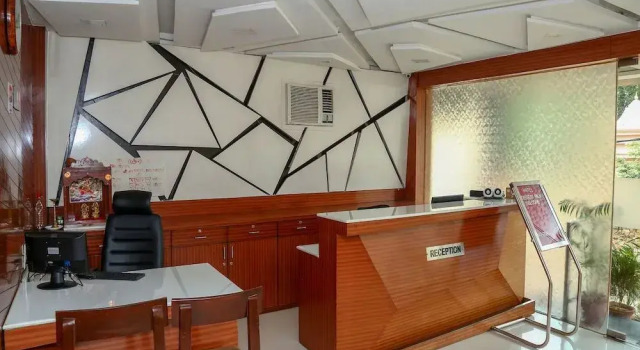 OYO 7367 Hotel Dessert Palm, Забронировать Отель Отели штата Махараштры 3 звезды, 3*