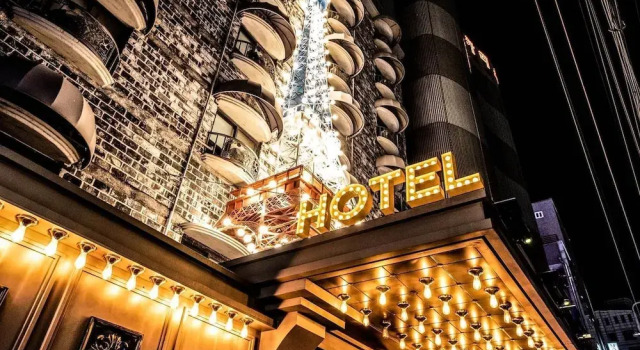 Film37.2 Hotel