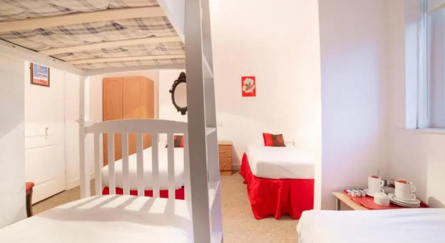 Семейный номер Standard The Traxx Hotel