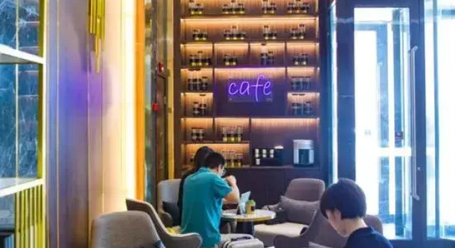 Homeinn Plus Hotel (Hekou District Government Haining Road), Prenota Hotel Hotel a Shandong con parcheggio, Parcheggio
