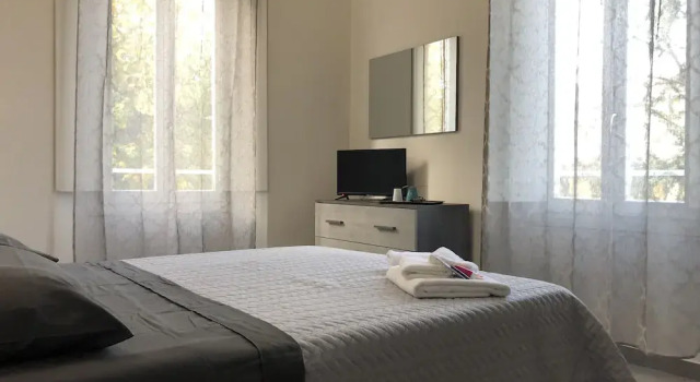 Attico Valente, Book Hotel Reggio Emilia 