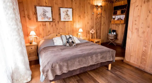 Коттедж Grand Au Refuge Des 3 Ours - Chambres dhôtes et cabanes