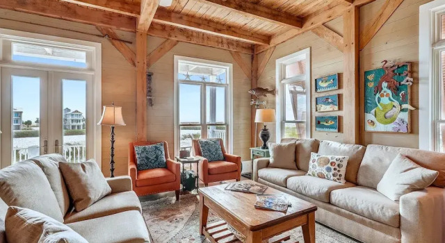 Коттедж Sugar Shack 4 Bedroom Home by RedAwning