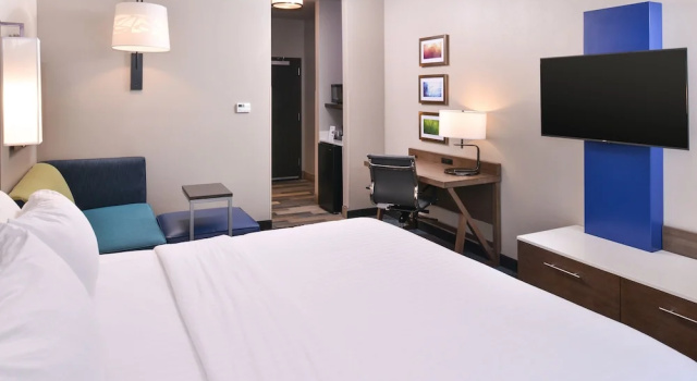 Номер Standard Holiday Inn Express and Suites Bryant - Benton Area by IHG