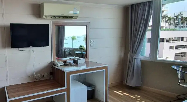 Двухместный номер Deluxe The Beach Front Resort, Pattaya