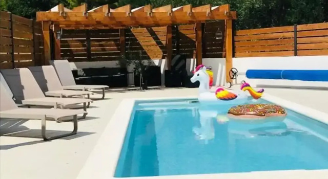 Коттедж Villa Bliss Kastela