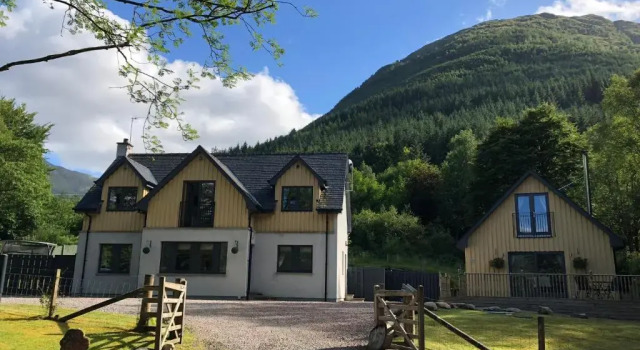 Коттедж с 2 комнатами Bluebell Cottage with Hot Tub