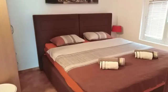 Martiva Apartment With Terrace, Book Lejlighed Hoteller i Kotor Riviera med parkering, Parkering