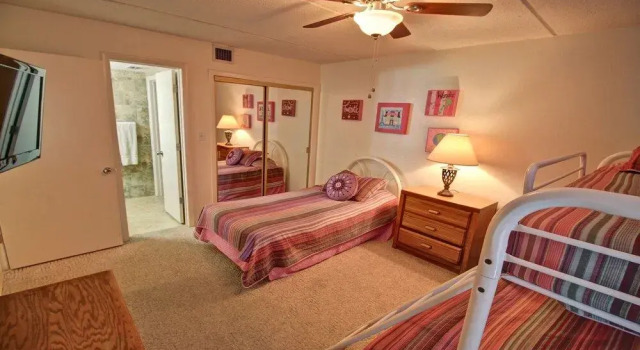 Edgewater Unit #301 3 Bedroom Condo by RedAwning, Varaa Huoneisto Hotellit Padre Island uima-altaalla, Uima-allas