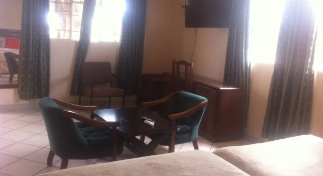 Aloe Ridge Guest House BW, Rezervovat Penzión Serowe Central District