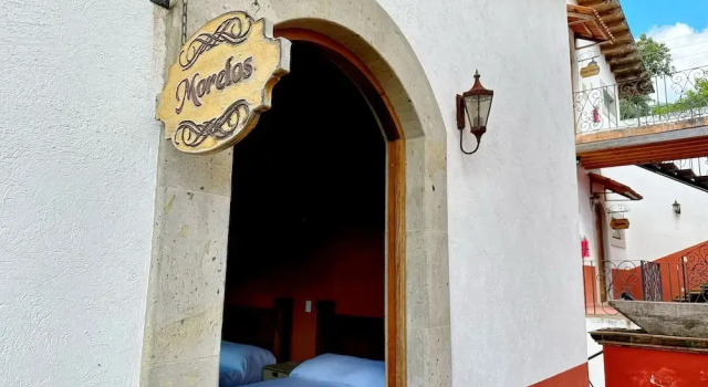 Четырёхместный семейный номер Standard с видом на сад Sandunga Suites Patzcuaro