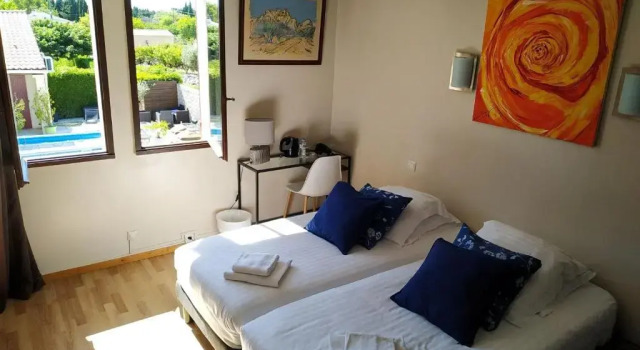 Номер Comfort Hôtel Le Mas Des Amandiers