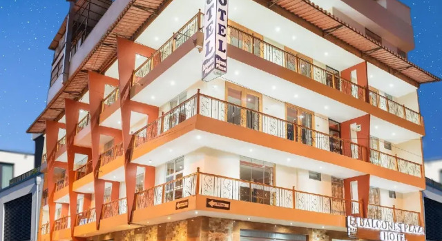 Balcones Plaza