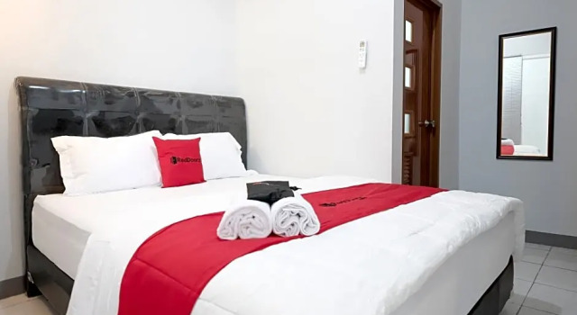 Номер Standard ZEN Rooms Puri Indah Syariah