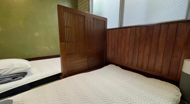 Кровать в общем номере (мужской номер) с видом на город Shinagawa-shuku Guest House & Tours