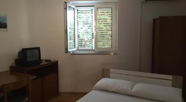 Студия с балконом и с красивым видом из окна Apartments Antonia