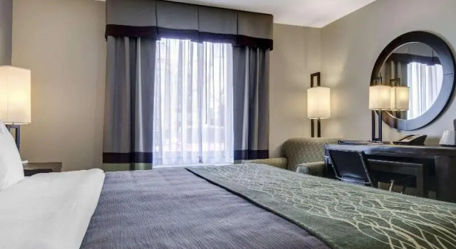 Двухместный номер Standard с балконом Comfort Inn & Suites El Paso I-10 Airport Area