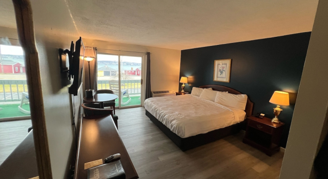 Двухместный номер Classic с видом на озеро Webb's Year Round Resort