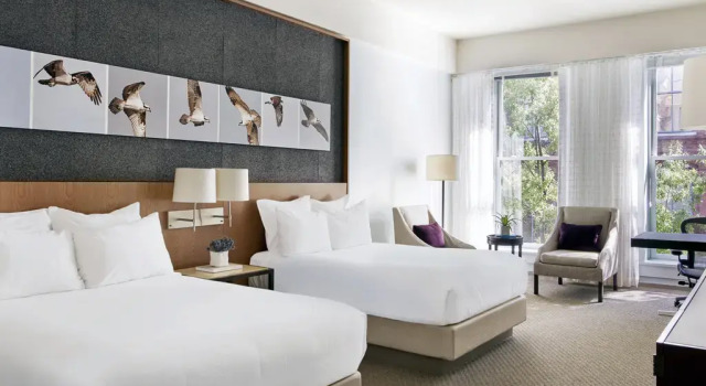 Двухместный номер Luxury 21c Museum Hotel Louisville