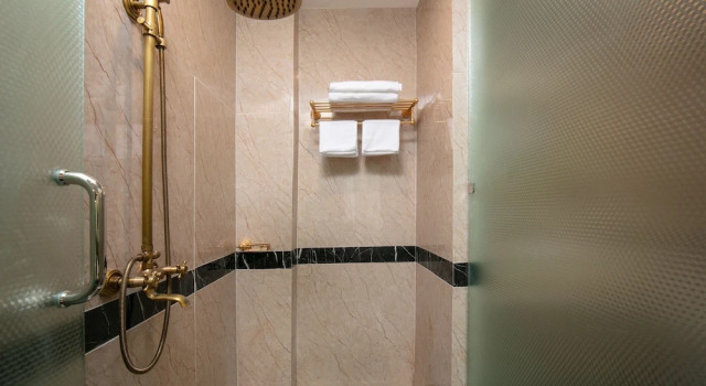 Семейный номер Standard с балконом и с видом на сад Azalea Parkview Hotel