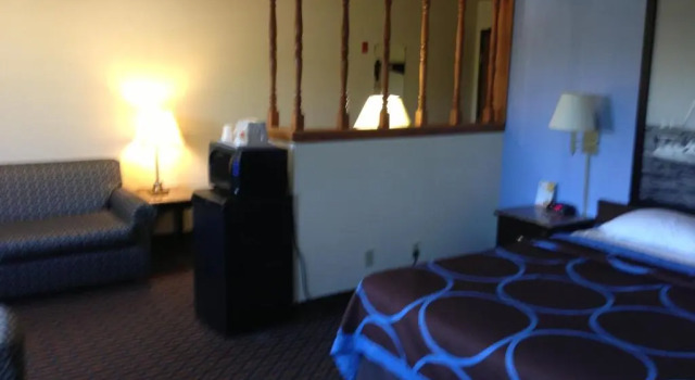 Люкс Super 8 by Wyndham New Castle