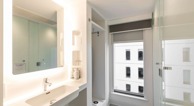 Двухместный номер Queen Cabin YOTEL Edinburgh