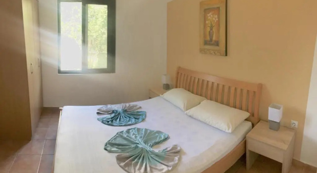 Апартаменты Цокольный этаж с балконом Apartments Lj